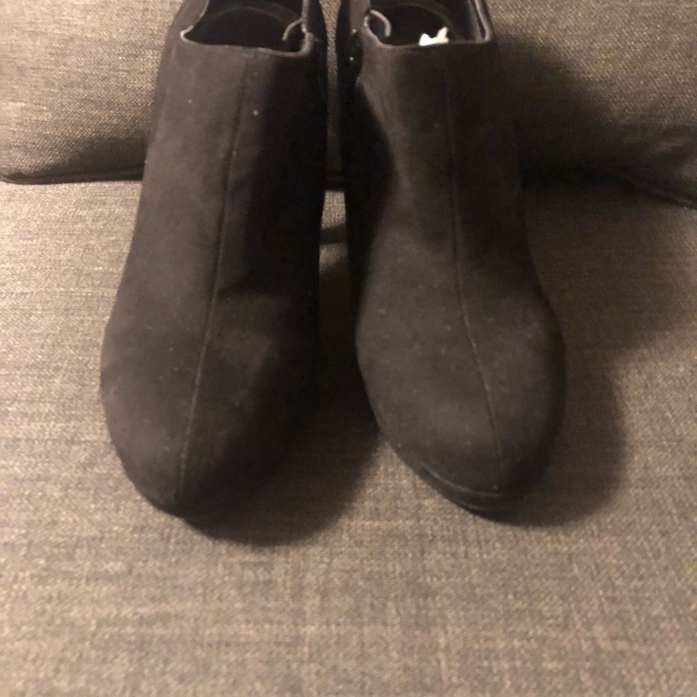 Perfect Fall Suede Bootie!!! - Picture 2 of 4